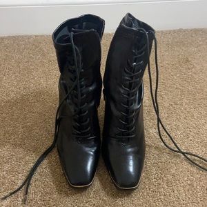 Black heel boots